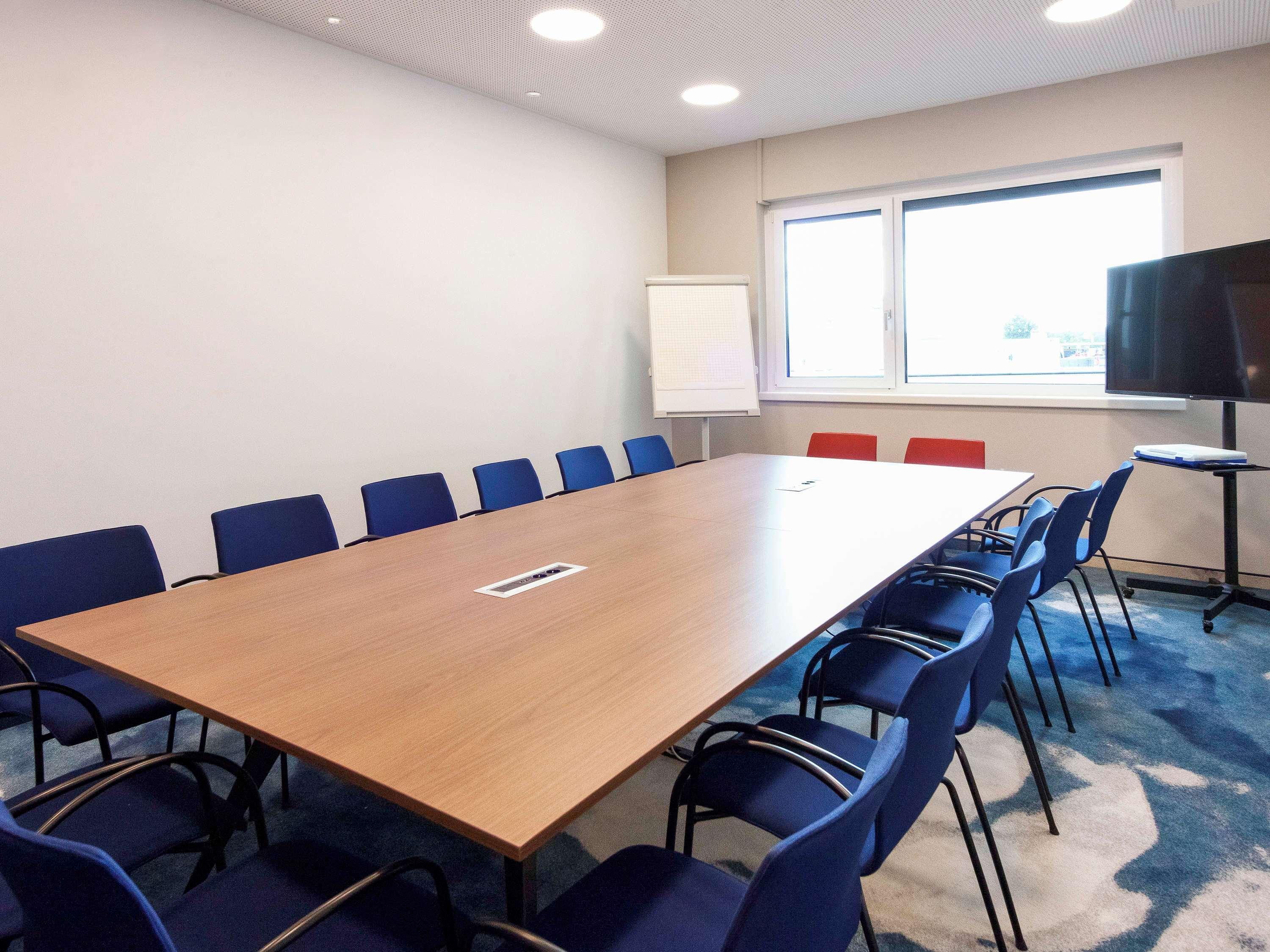 Ibis Styles Parndorf Neusiedler See Exterior photo