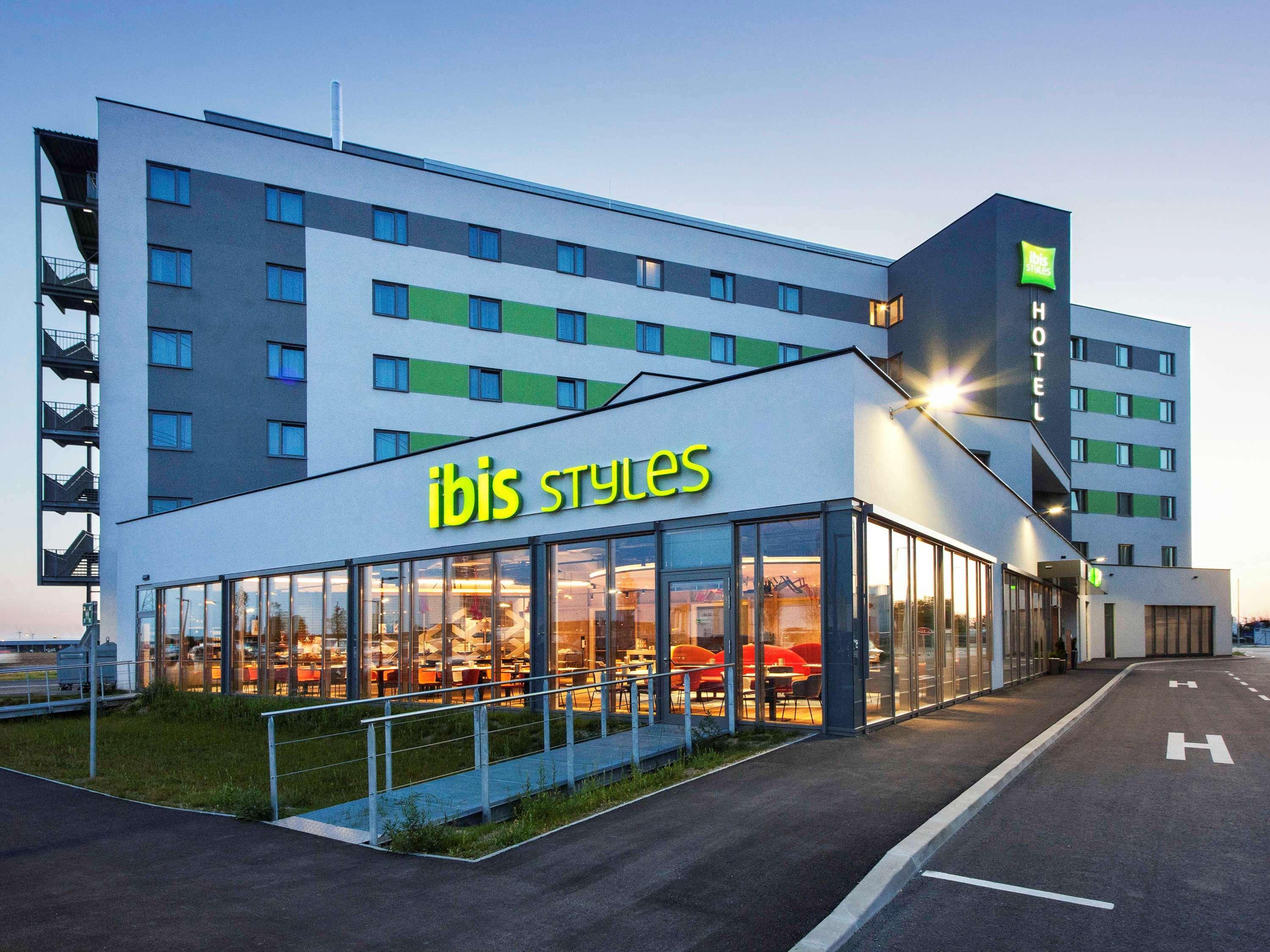 Ibis Styles Parndorf Neusiedler See Exterior photo